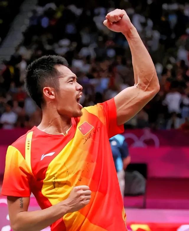 印度羽毛球队完胜英格兰羽毛球队，林丹完成帽子戏法的简单介绍