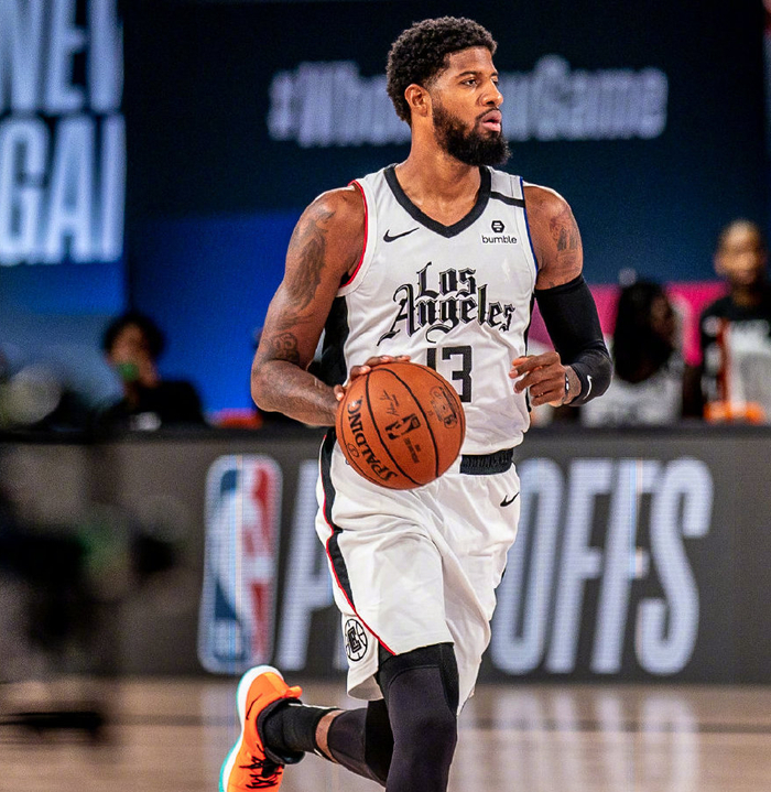 HLE逆转JDG，Zeus三分雨点燃全场