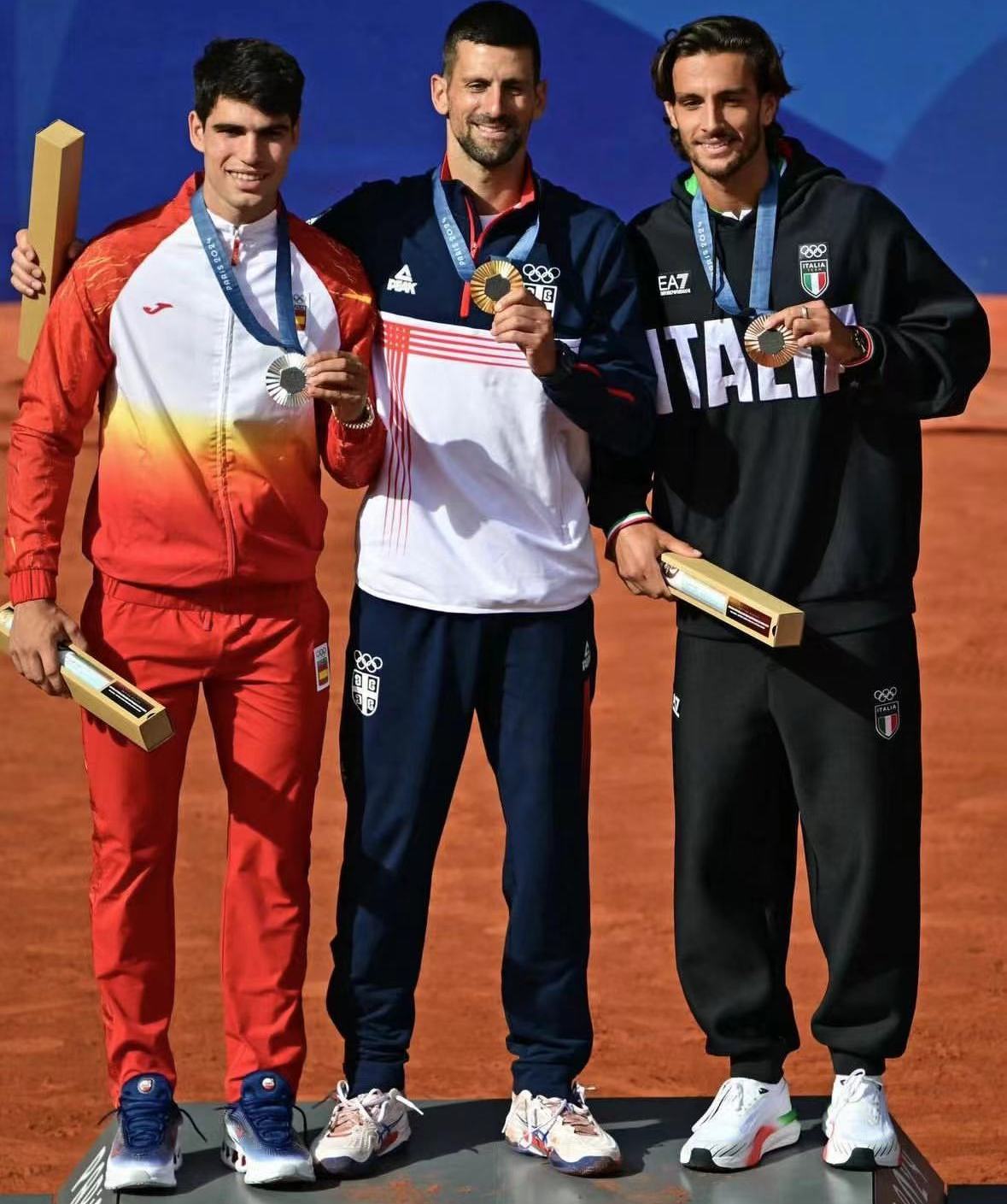 意大利网球队鏖战欧洲网球队，穆雷送出助攻的简单介绍