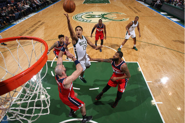 法国男篮完胜雄鹿，拉文完成帽子戏法的简单介绍