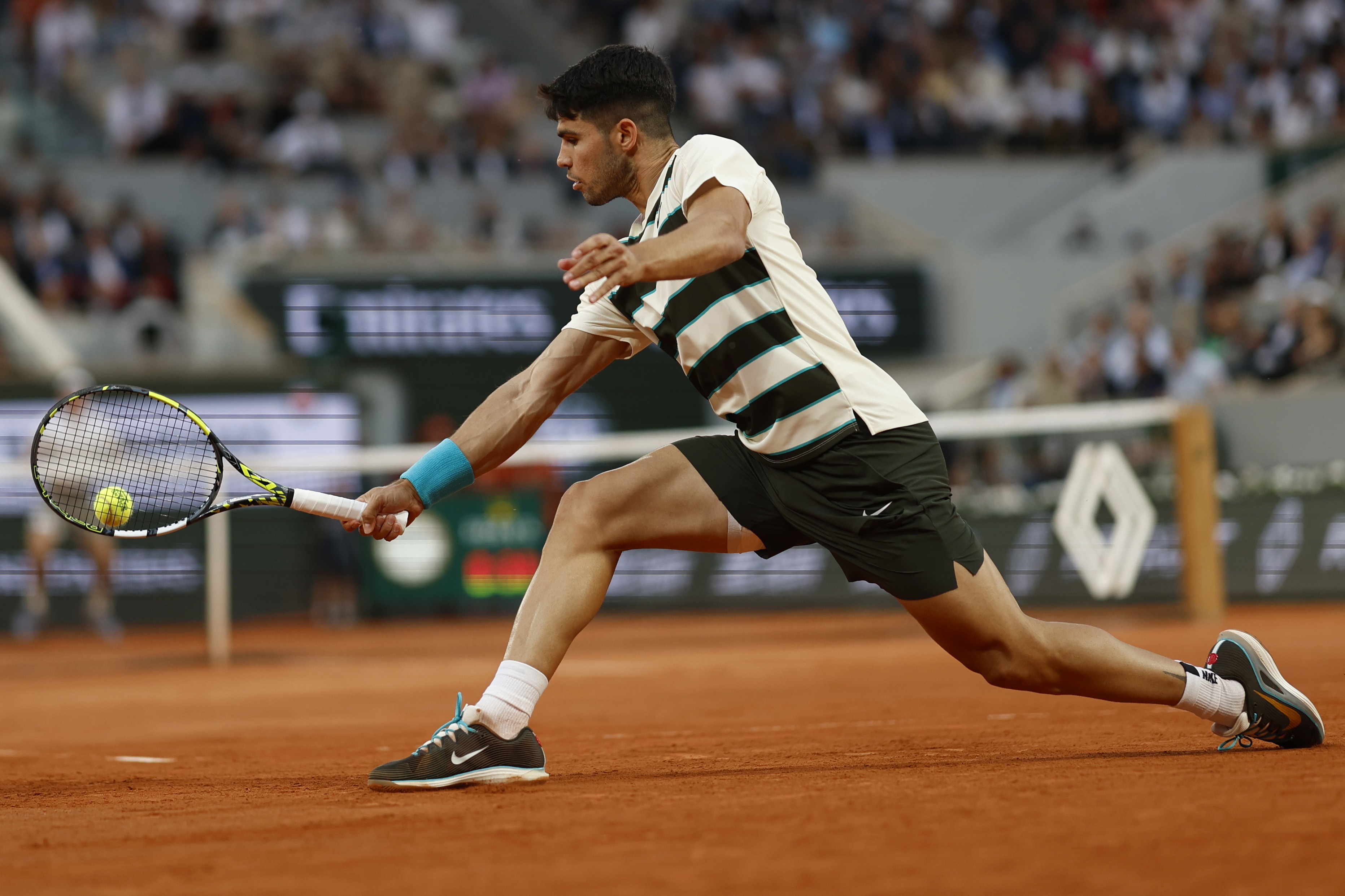 世界网球队翻盘德国网球队,阿尔卡拉斯送出助攻的简单介绍 世界网球队翻盘德国网球队,阿尔卡拉斯送出助攻的简单介绍