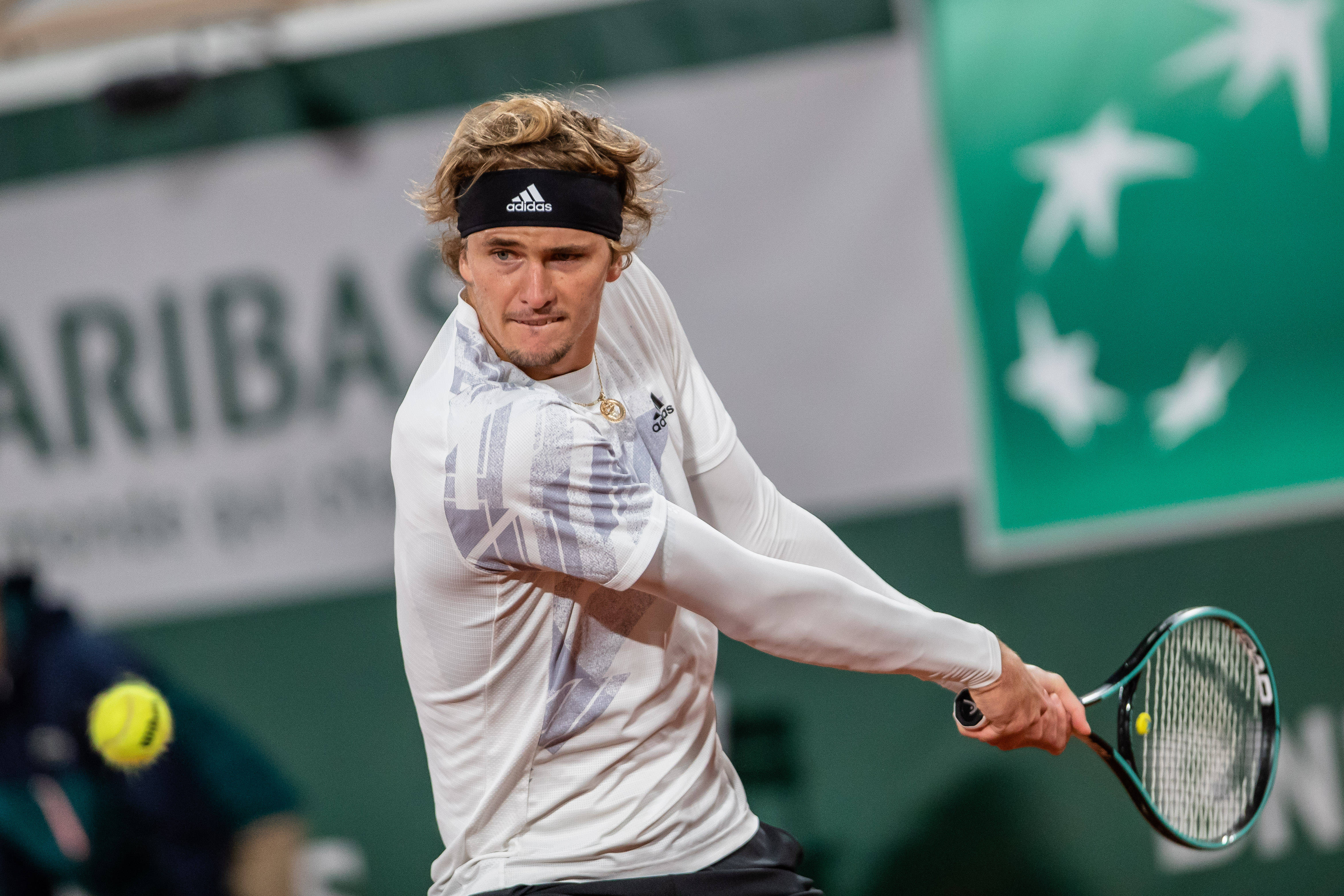 包含欧洲网球队绝地反击德国网球队，兹维列夫送出助攻的词条