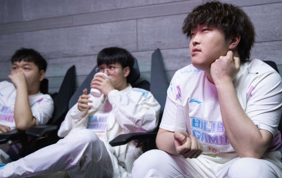 BLG力克100T，Hylissang统治全场