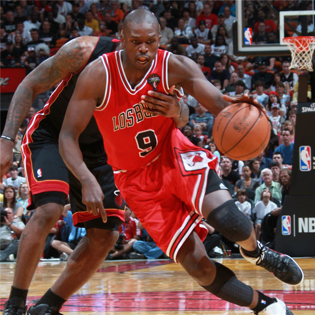 南韩男篮横扫公牛，克莱一己之力扛起全队