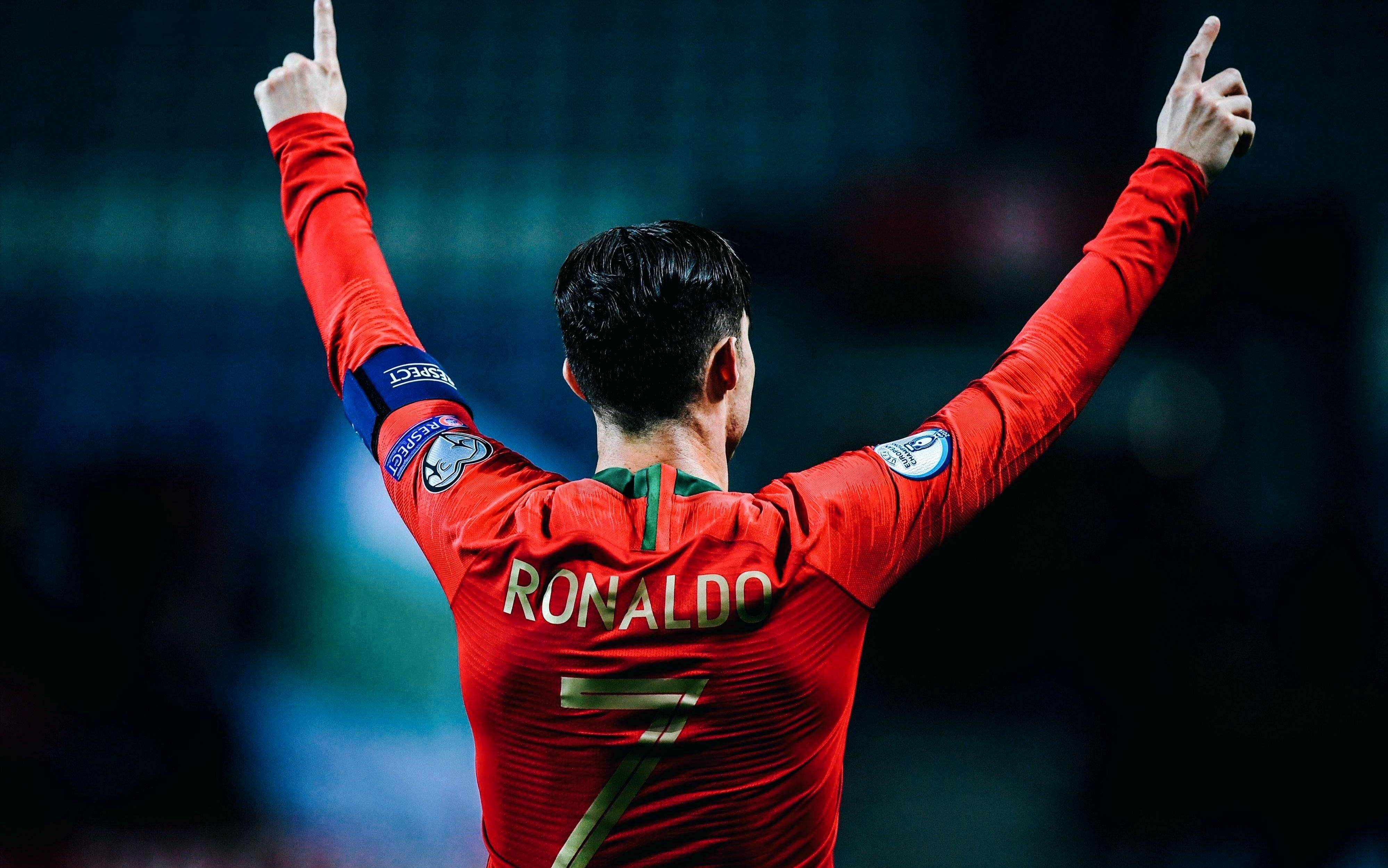 包含球员赛场表现惊艳备战,备受球迷追捧的词条 包含球员赛场表现惊艳备战,备受球迷追捧的词条