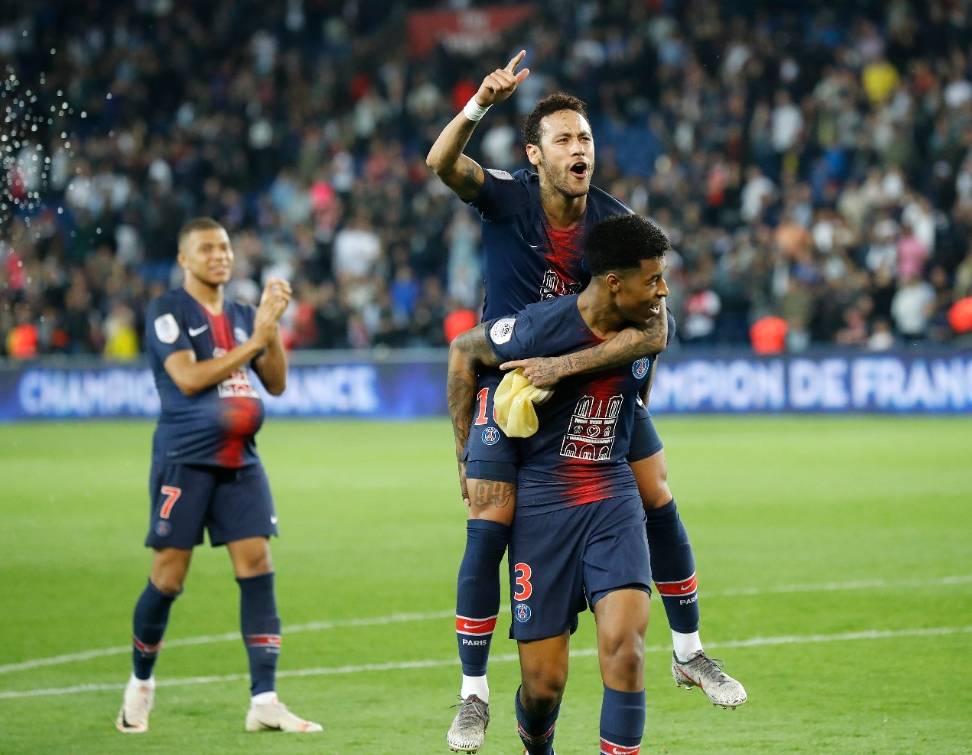 斯特拉斯堡主场全取三分，惨胜尼斯