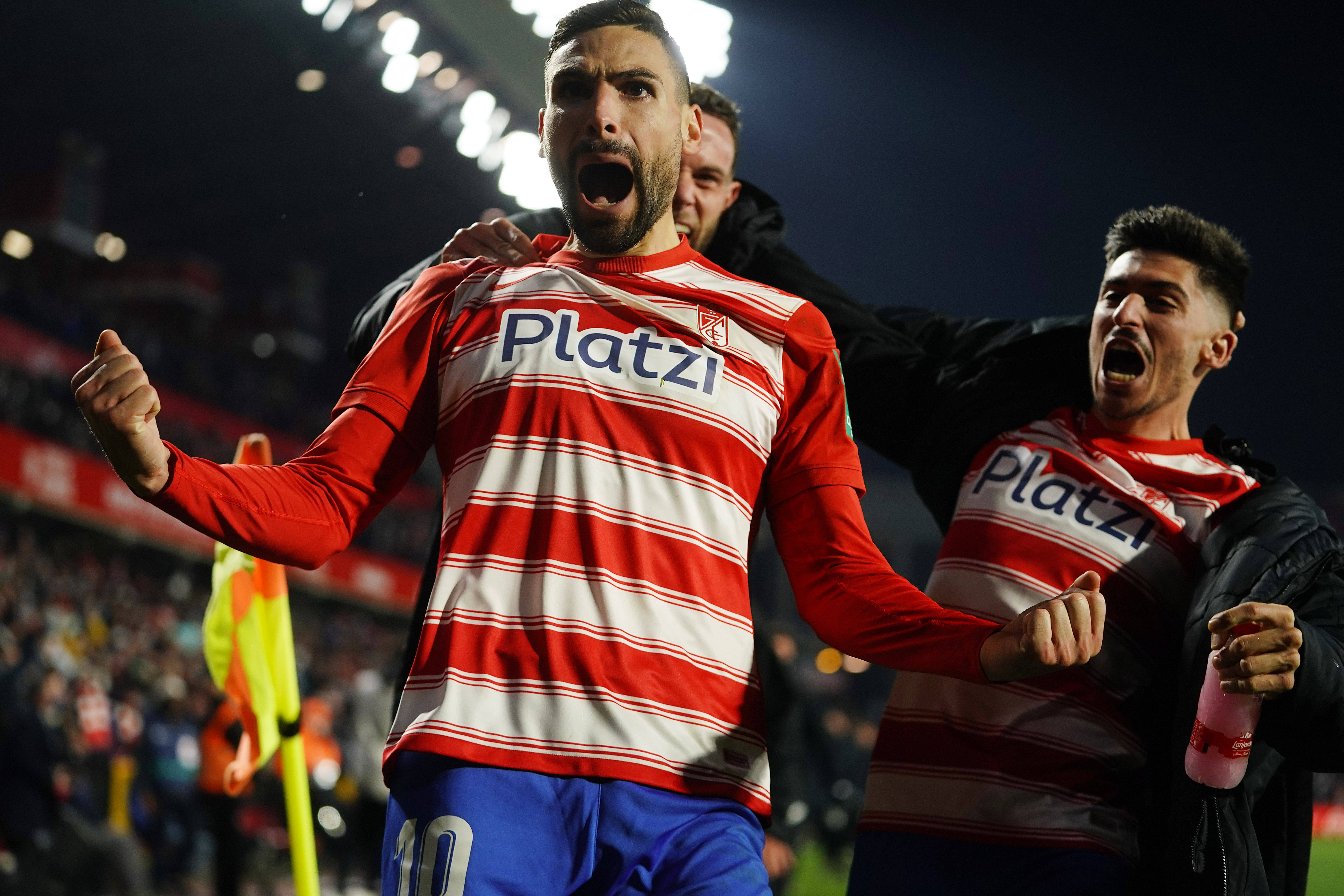 格拉纳达联赛表现稳定,一路领先 格拉纳达联赛表现稳定,一路领先