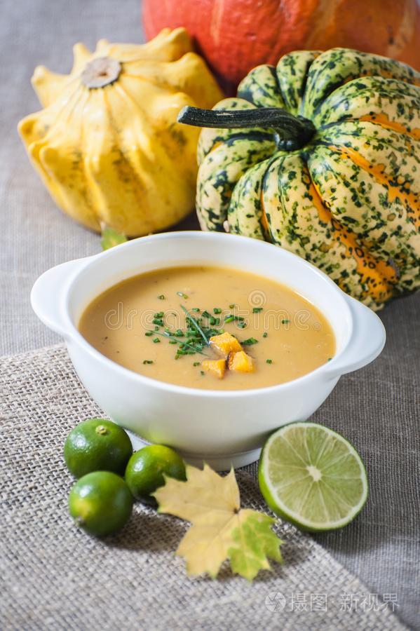 南瓜之夜：牙买加队大比分胜利夺冠的简单介绍