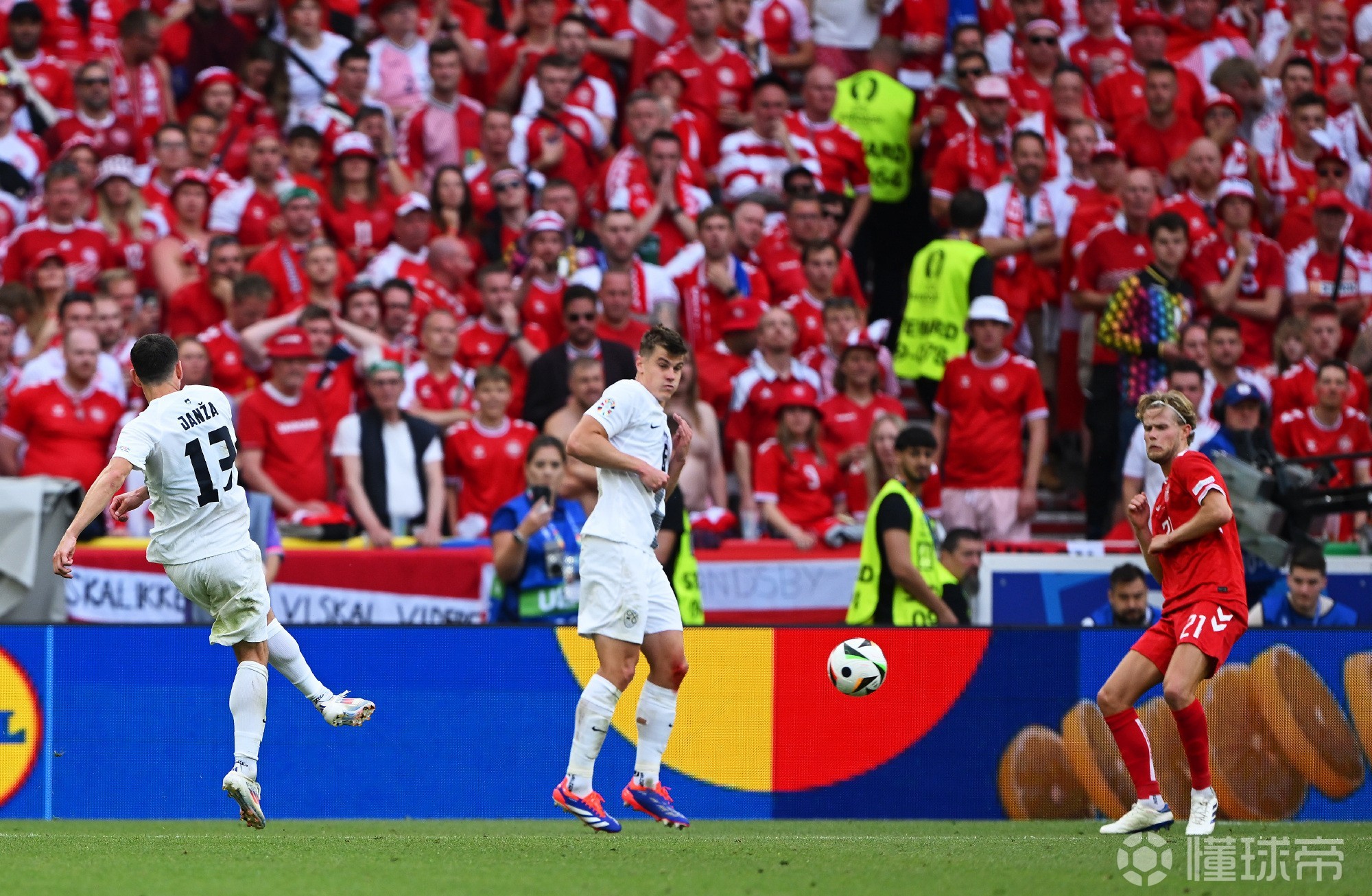 关于斯洛文尼亚队客场2-0战胜阿尔巴尼亚队的信息