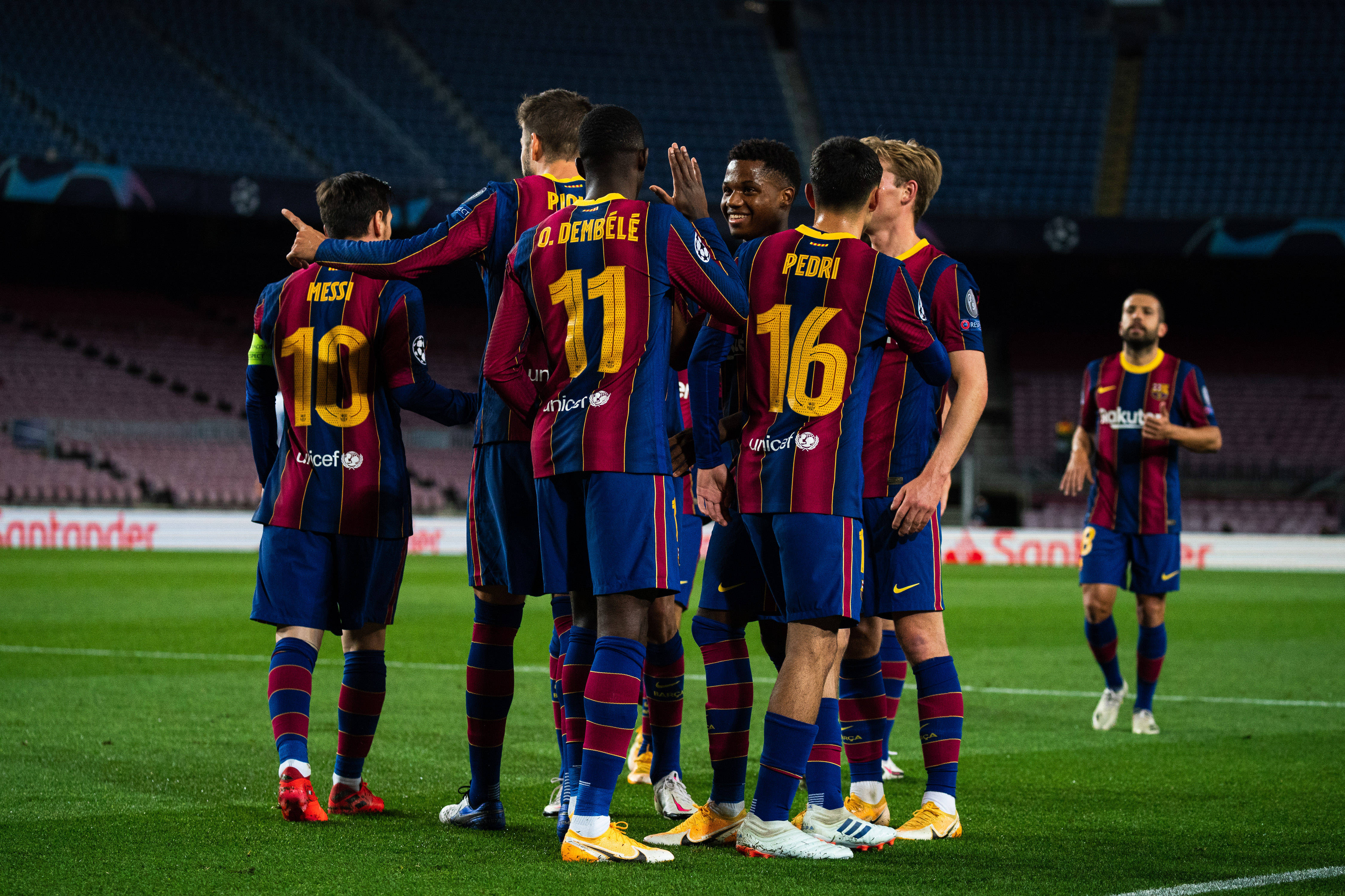 关于巴塞罗那迎战皇家社会，实力对比的信息