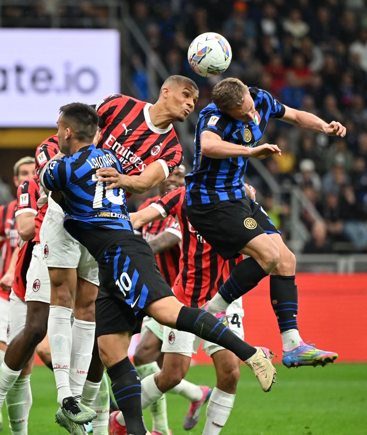 关于意大利杯决赛:AC米兰队击败尤文图斯队夺冠的信息 关于意大利杯决赛:AC米兰队击败尤文图斯队夺冠的信息