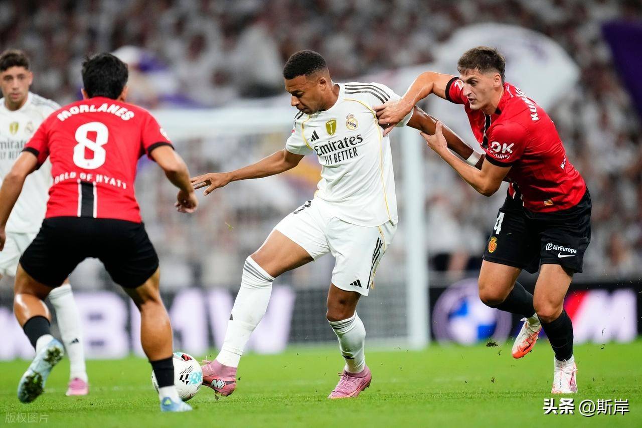 皇马客场逆转罗马，取得胜利的简单介绍