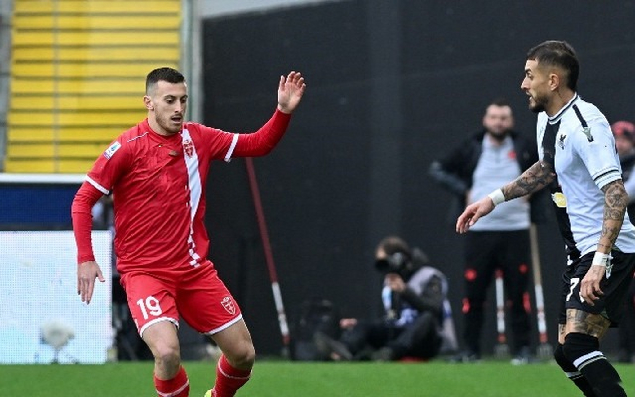 关于阿斯顿维拉客场失利,英超升班马苦战不懈的信息 关于阿斯顿维拉客场失利,英超升班马苦战不懈的信息