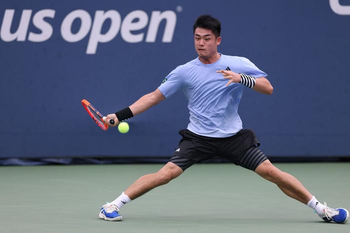 战术调整获得成功，比分逆转实现逆袭的简单介绍