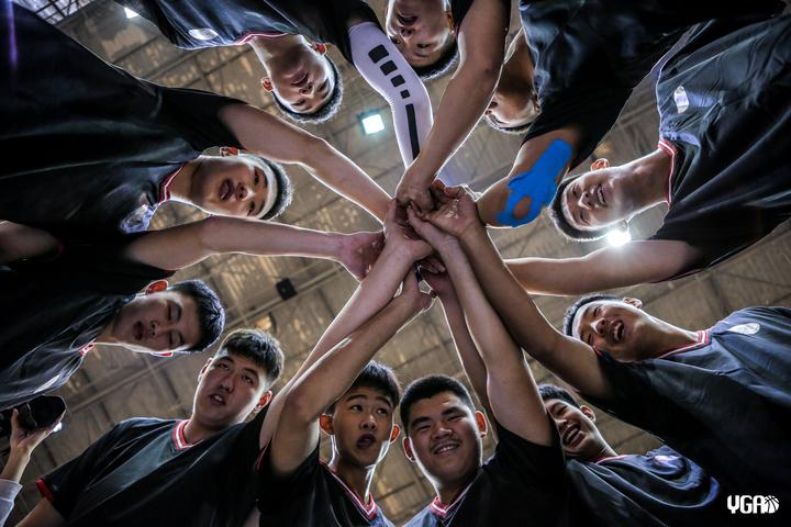 顶尖强队对决，比赛异常激烈的简单介绍