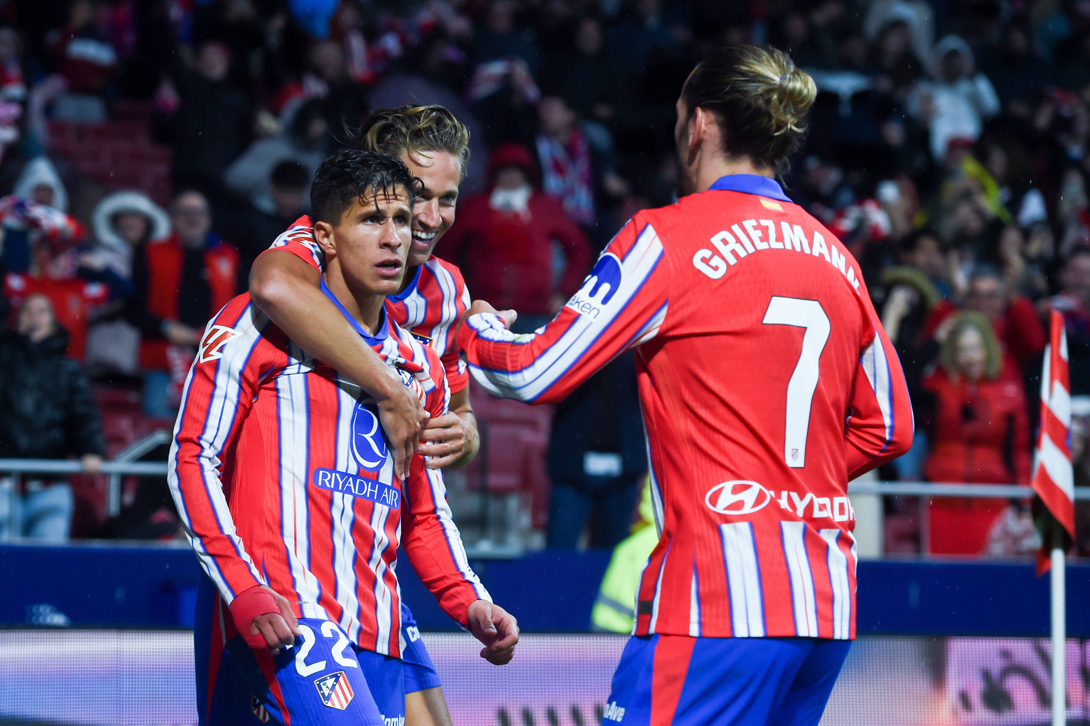 瓦伦西亚主场大胜毕尔巴鄂，重返欧战名单的简单介绍