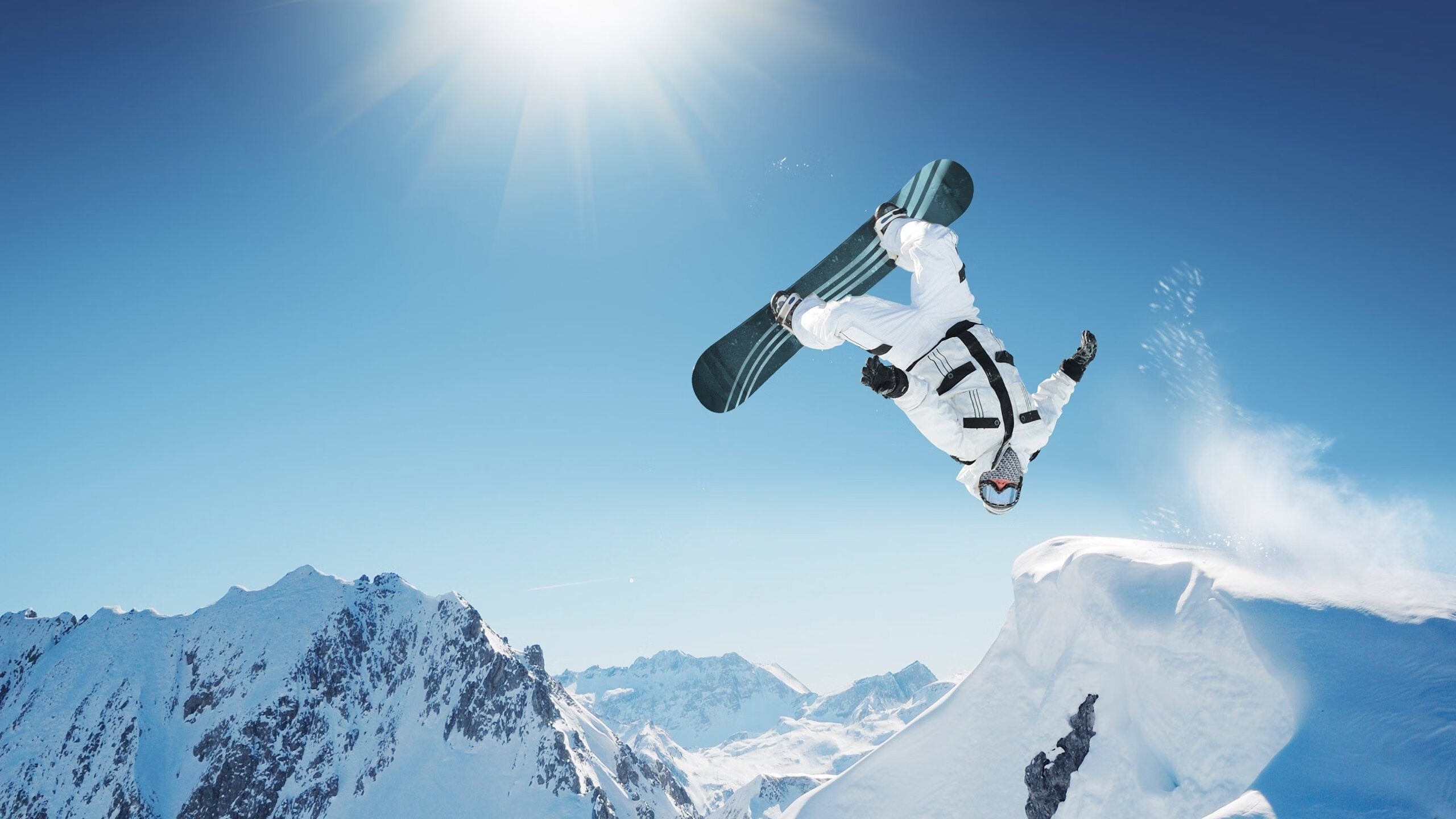 从委内瑞拉强势晋级到贝林厄姆状态火热，足球世界的两极叙事