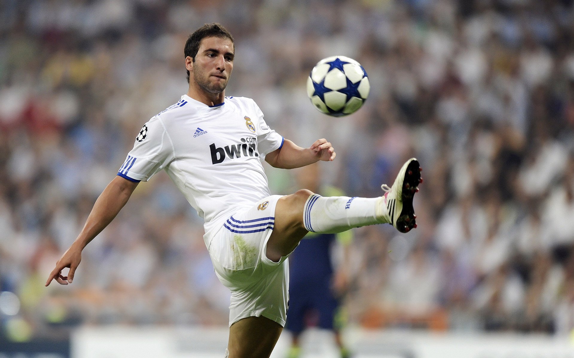 西决生死战之夜，利拉德关键战不手软